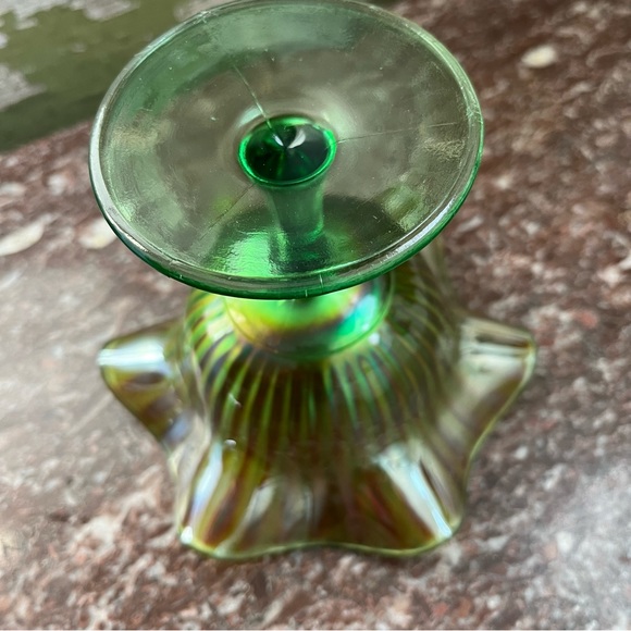 Carnival glass footed dish. Beautiful condition. - Picture 3 of 6